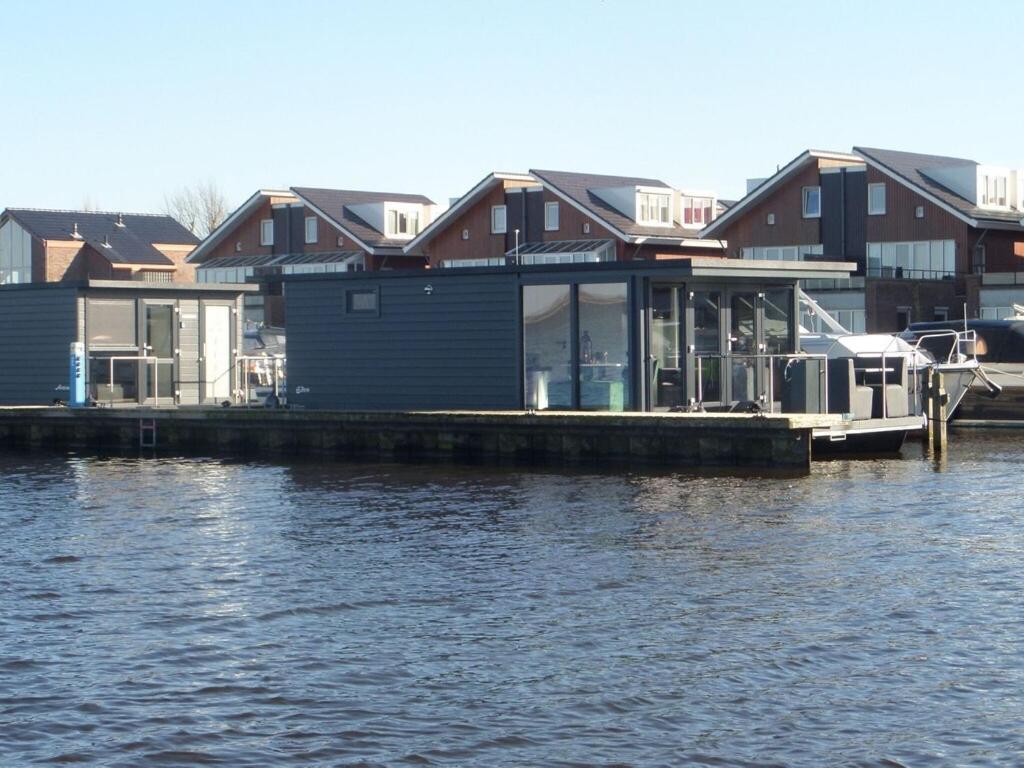 Modern Houseboat With Air Conditioning Located In Marina Uitgeest Esterno foto