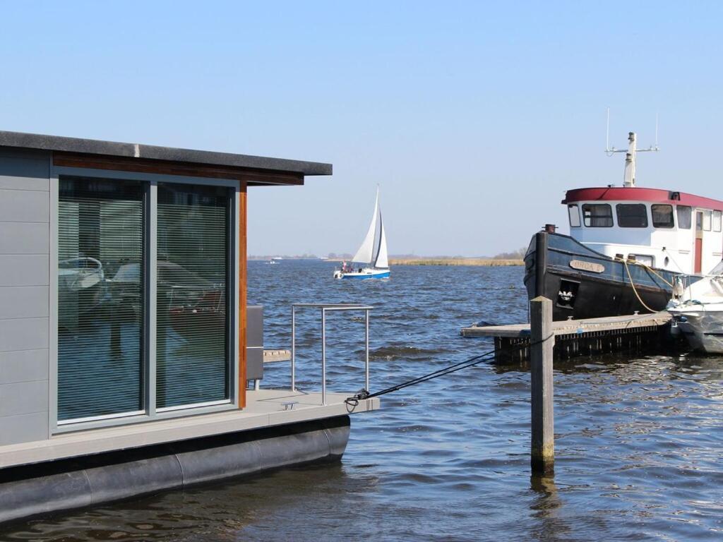 Modern Houseboat With Air Conditioning Located In Marina Uitgeest Esterno foto