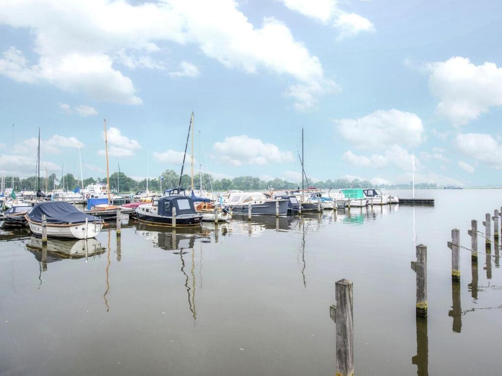 Modern Houseboat With Air Conditioning Located In Marina Uitgeest Esterno foto